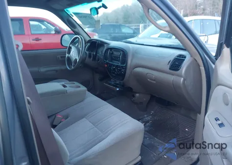 2000 Toyota Tundra Sr5 V8 z USA, uszkodzony, nr VIN 5TBBT4410YS016338